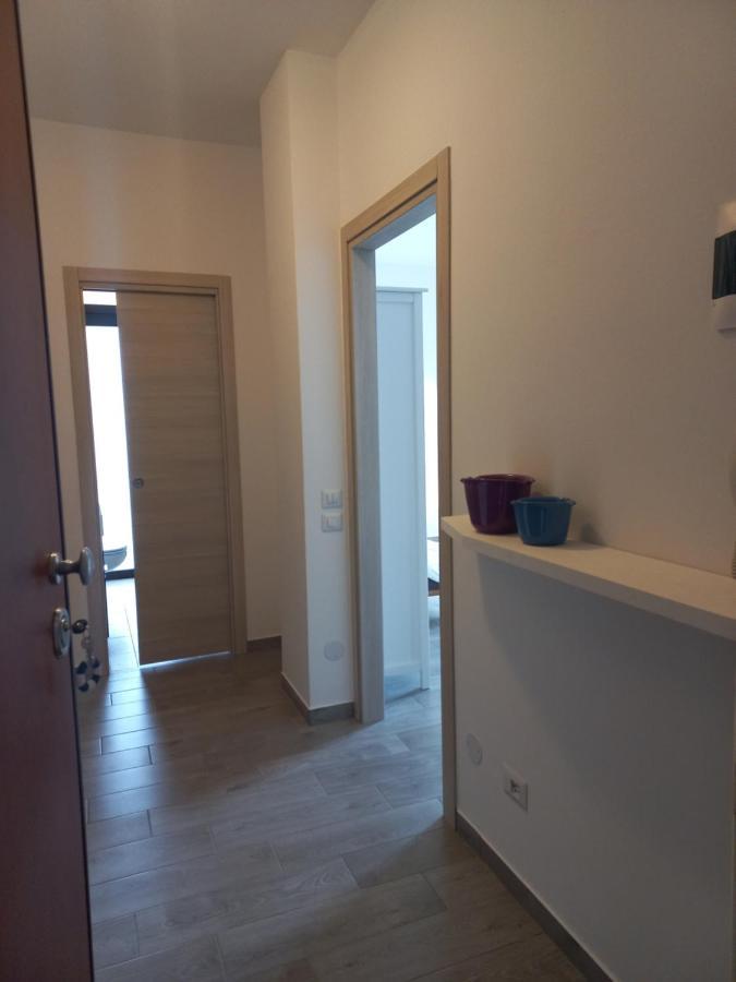 Appartamento Miralago Con Giardino Sul Lago Гавирате Екстериор снимка