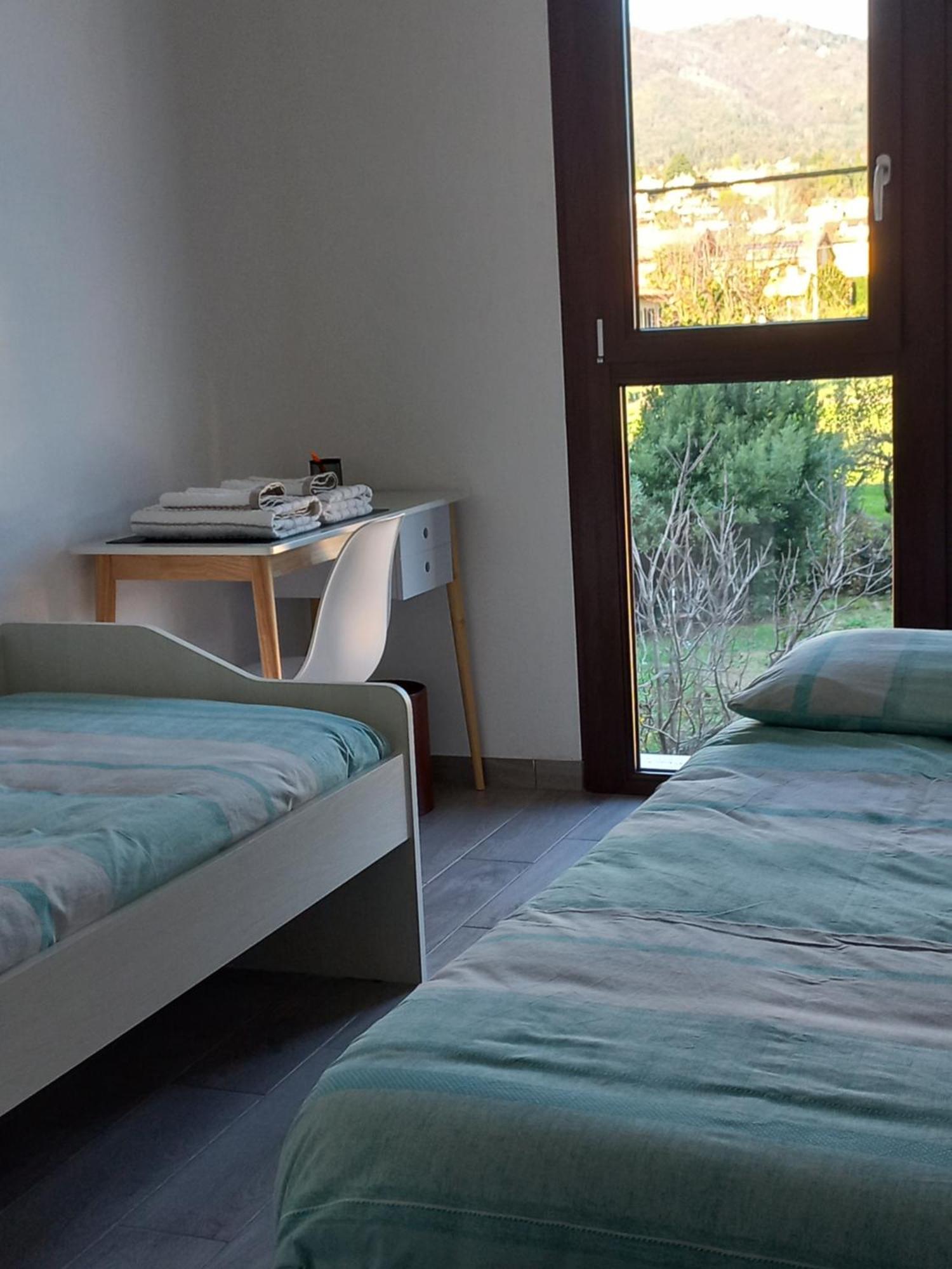 Appartamento Miralago Con Giardino Sul Lago Гавирате Екстериор снимка